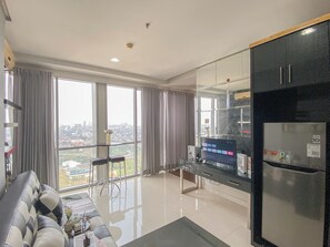 Standard Studio | Living room