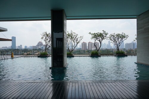Nice And Homey Studio Apartment At Kemang Mansion