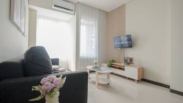 Standard Apartment | Living room