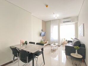 Standard Apartment | In-room dining