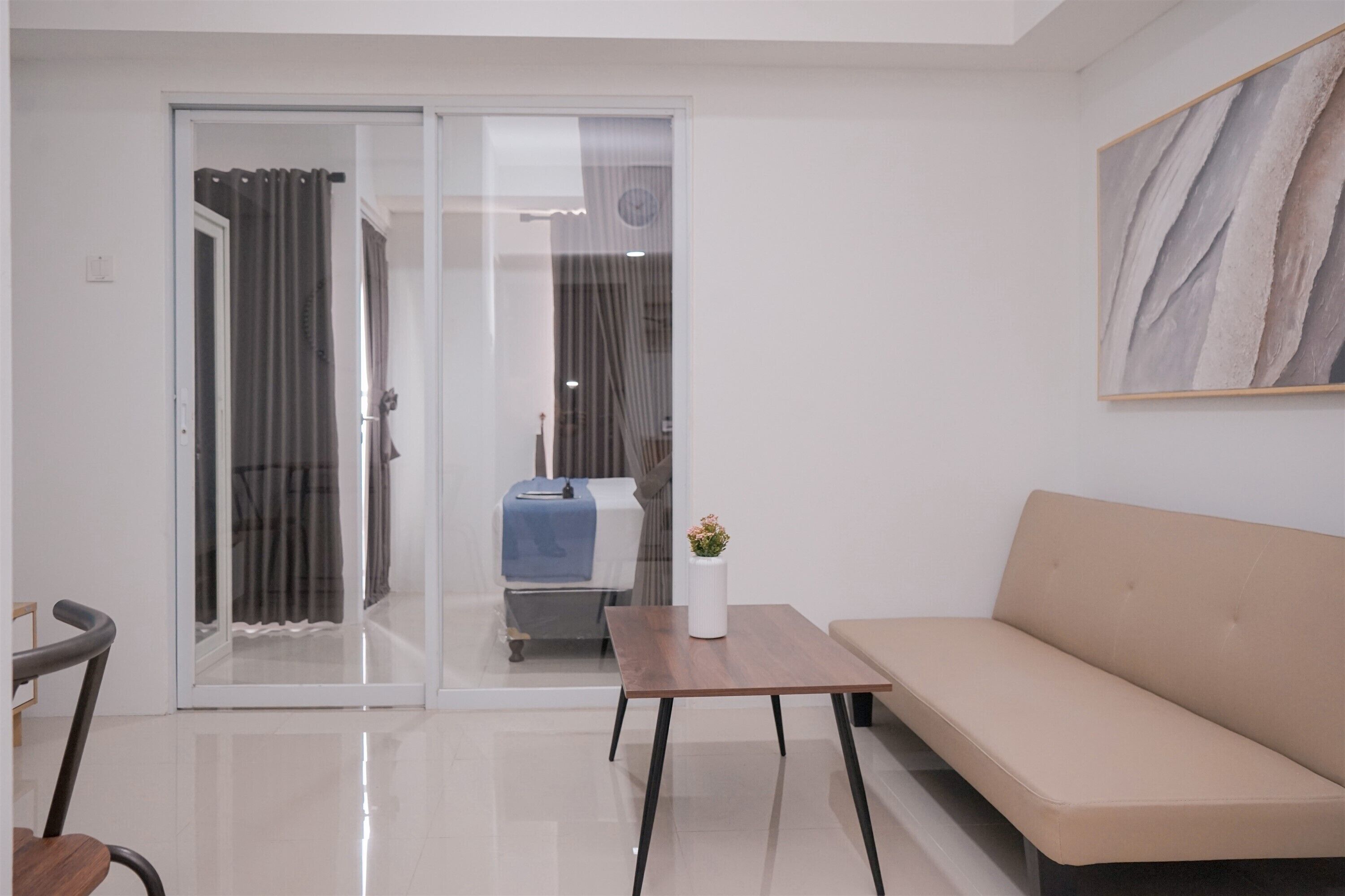 Standard Apartment | Living area