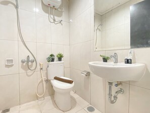 Standard Apartment | Bathroom - Minimalistic Designed 2Br Nifarro Park Apartment (Jakarta)