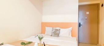 Comfy Stay Studio Room At Meikarta Apartment