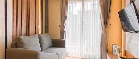 Standard Apartment | Living area
