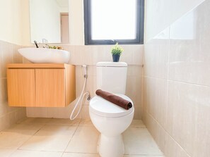 Standard Apartment | Bathroom - Best Living 2Br At Meikarta Apartment (Cikarang)