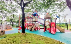Children’s play area – outdoor