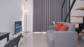 Standard Studio | Living area