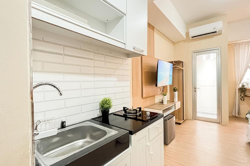 Best Studio At Apartment Transpark Juanda Bekasi Timur