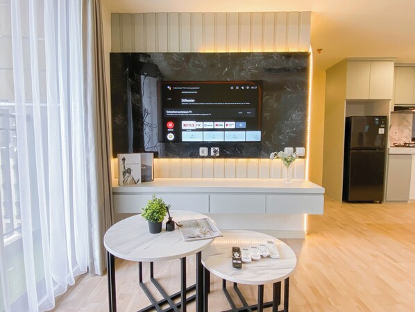 Standard Apartment | Living area