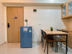 Standard Apartment | In-room dining