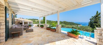 Villa 'Iremia Antipaxos' with Sea View, Wi-Fi and Air Conditioning