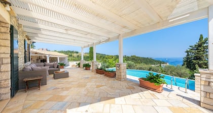 Villa 'Iremia Antipaxos' with Sea View, Wi-Fi and Air Conditioning