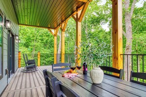 تناول الطعام بالخارج