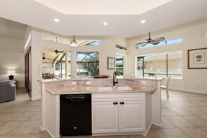 Interior - Sunrise Seascape @ Marco Island (Marco Island)