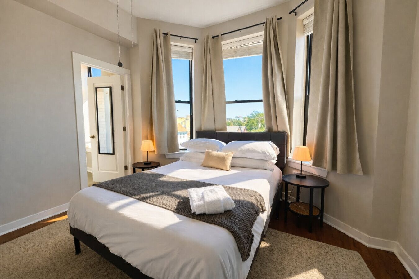 2 bedrooms, desk, iron/ironing board, free WiFi