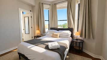 2 bedrooms, desk, iron/ironing board, free WiFi