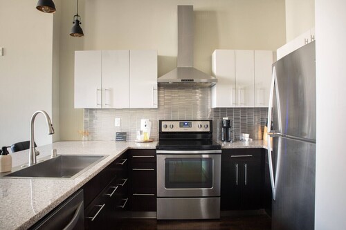 Downtown Modern 2BR Loft