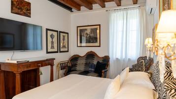 1 dormitori, wifi i roba de llit