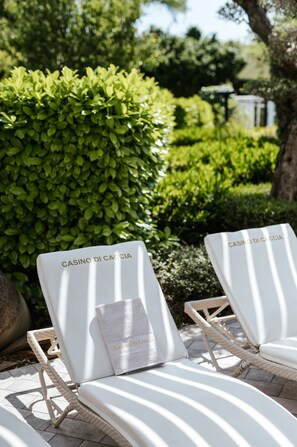 Property grounds - Room 'Suite Dei Velieri' with Shared Pool, Wi-Fi and Air Conditioning (Sommacampagna)