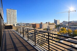 Property grounds - Deer District Studio Apt - One Block from Fiserv and Baird (Milwaukee)