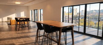 Deer District Studio Apt - One Block from Fiserv and Baird