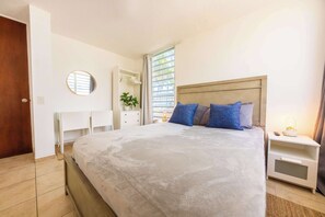3 Schlafzimmer, Schreibtisch, Bügeleisen/Bügelbrett, WLAN