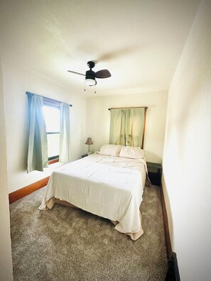 4 bedrooms, iron/ironing board, travel cot, free WiFi