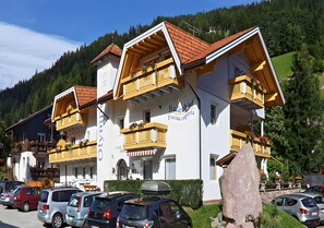 Esterni