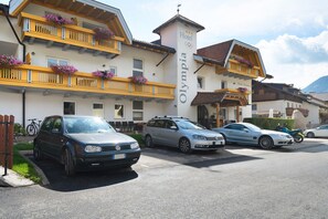 Esterni