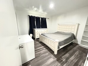 4 Schlafzimmer, Bügeleisen/Bügelbrett, WLAN, Bettwäsche