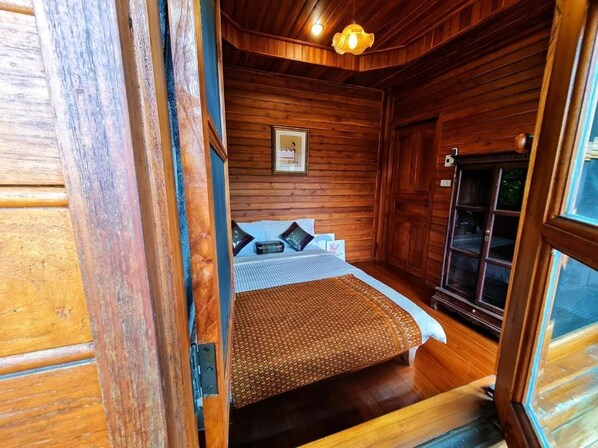 Shared Dormitory, 2 Bedrooms, Smoking, Balcony | 2 bedrooms