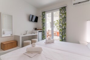 1 bedroom, iron/ironing board, bed sheets