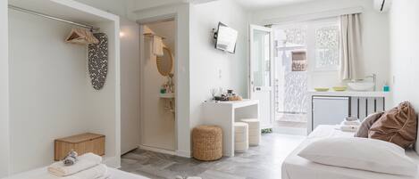 1 bedroom, iron/ironing board, bed sheets