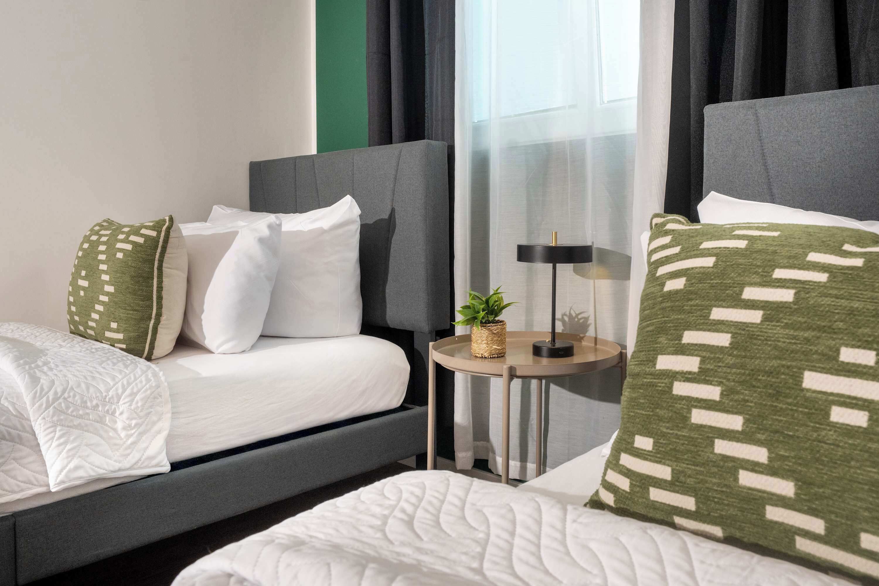 6 Schlafzimmer, Schreibtisch, WLAN, Bettwäsche