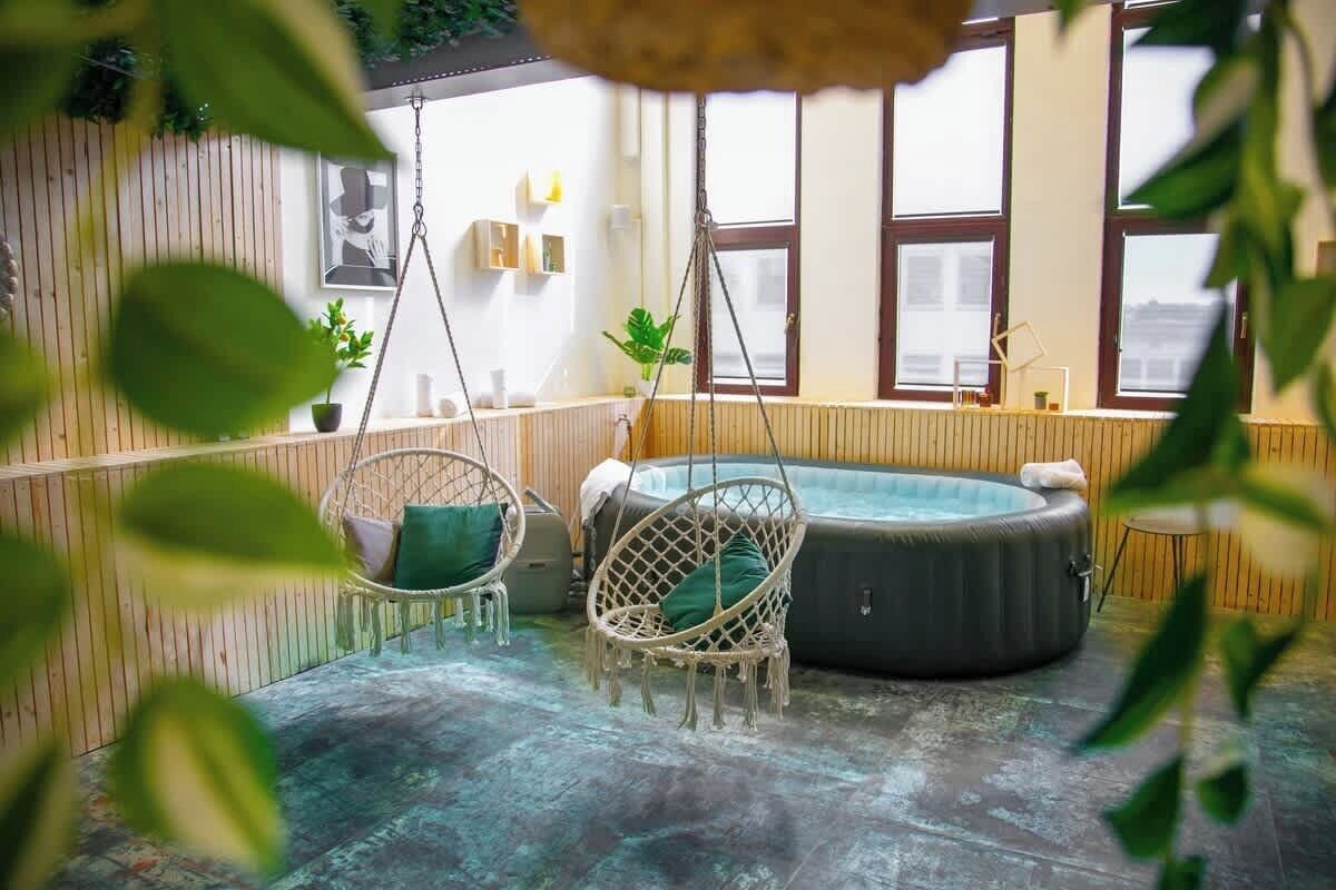 Una piscina cubierta