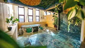 室内 SPA 浴缸