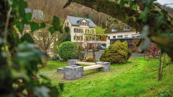 Jardines del alojamiento