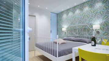 1 camera, Wi-Fi, lenzuola