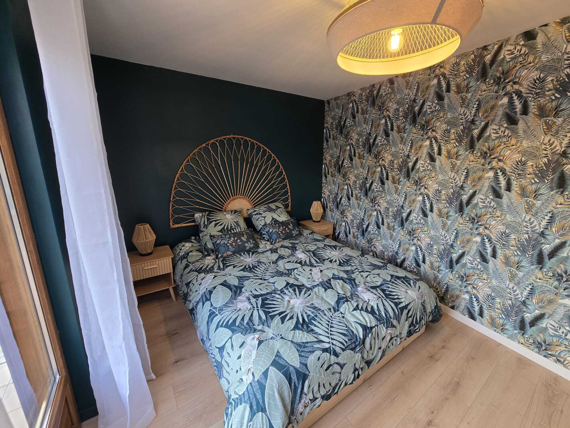 3 chambres, fer et planche à repasser, Wi-Fi, draps fournis