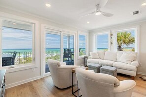 Smart TV - 30A Beachfront | Pool  | Spooky Palms  | Sleeps 10 | Gulf View (Santa Rosa Beach)