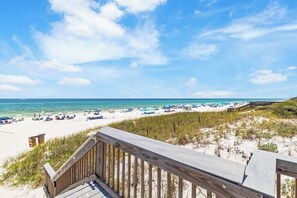 On the beach - 30A Beachfront | Pool  | Spooky Palms  | Sleeps 10 | Gulf View (Santa Rosa Beach)