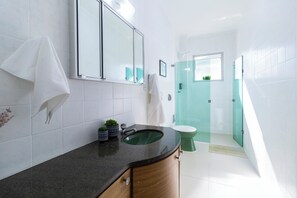 Bathroom - 250m da praia com AC 4 quartos (Guaruja)