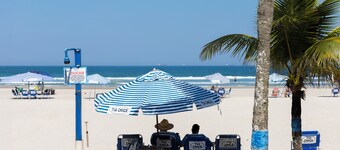 250m da praia com AC 4 quartos