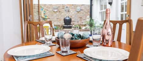 Egyptian cotton sheets, premium bedding, individually decorated