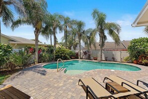 Beheizter Pool