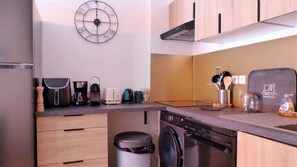Frigorifero, microonde, forno, lavastoviglie