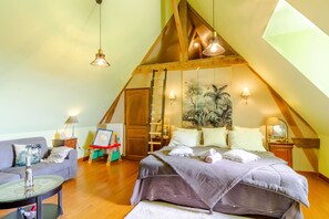 2 chambres, fer et planche à repasser, Wi-Fi, draps fournis