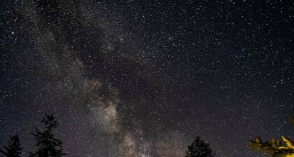 Tranquil Mountain Glamp: Swimming, Organic Meals, Hike Trails + Kayaking