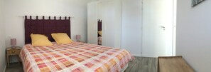 1 chambre, fer et planche à repasser, Wi-Fi, draps fournis