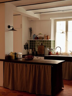 Micro-ondas, fogão, cooktop, lava-louças